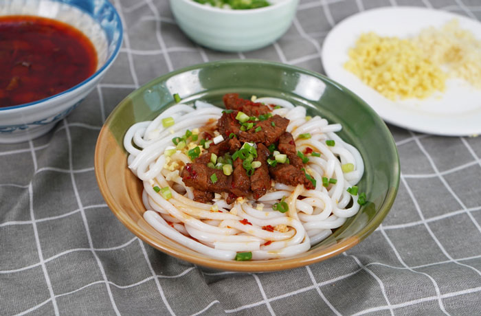 元宝山肉臊子粉培训